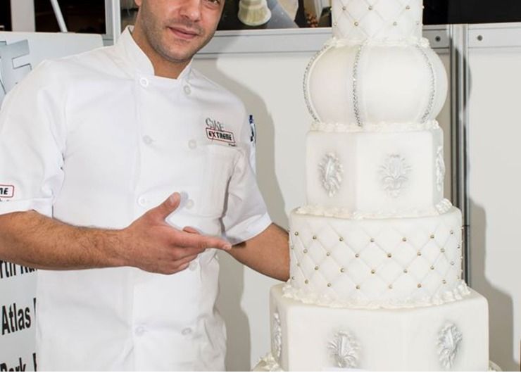 Paul wedding cake design