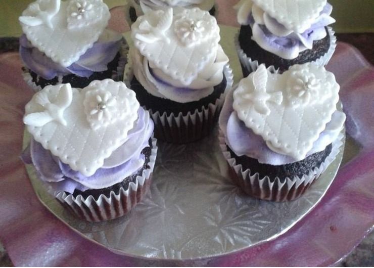 Cupcakes for a small wedding