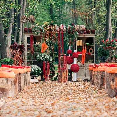 Rustic autumn wedding ceremony decor