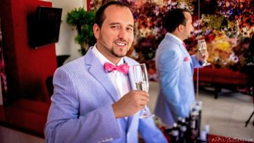 Purple groom style Purple groom style