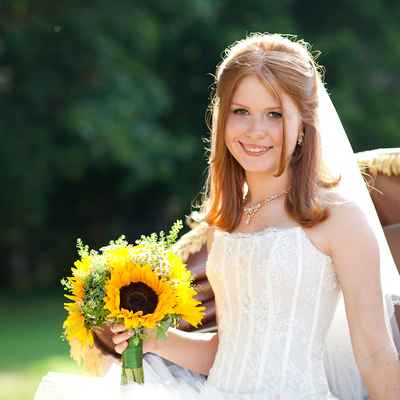 Summer yellow daisy wedding bouquet