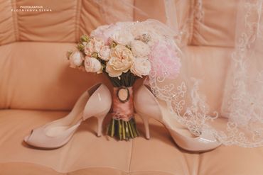 Ivory bridal style Ivory bridal style