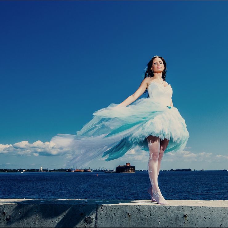 Bridal style Blue Marine