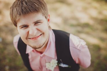 Pink groom style