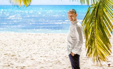 Beach groom style Beach groom style