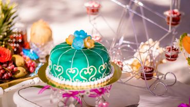 Green wedding cakes Green wedding cakes