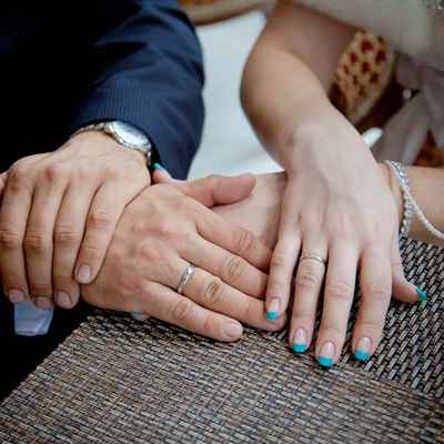 Blue wedding nail design