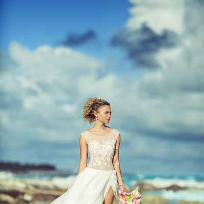 Beach short sleeve wedding dresses