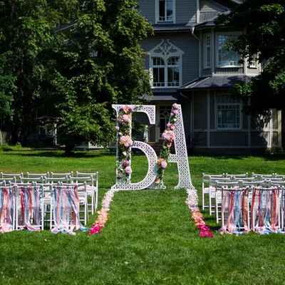 Summer pink wedding ceremony decor