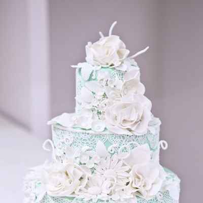 English blue wedding cakes