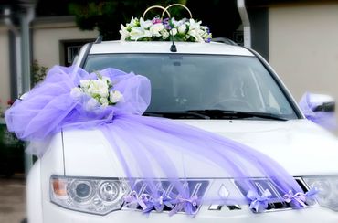 Purple wedding transport decor