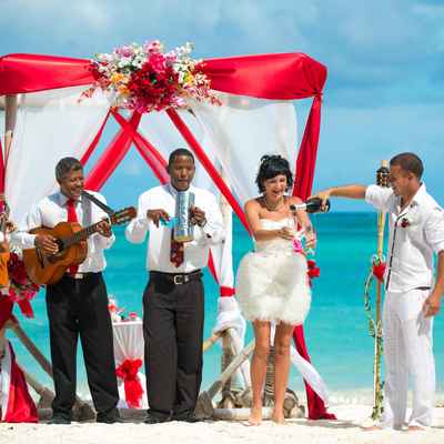 Overseas red wedding ceremony decor