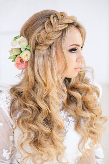 Mediterranean pink long wedding hairstyles