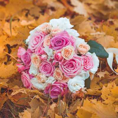 Autumn pink rose wedding bouquet
