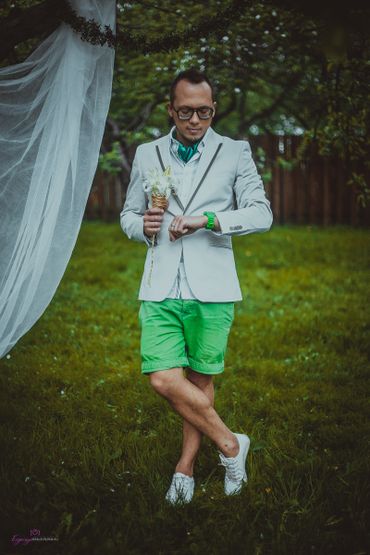 Green groom style