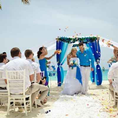 Overseas white wedding ceremony decor