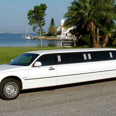 White wedding transport