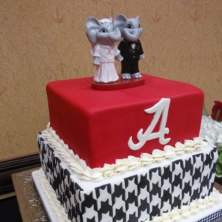 Bride and groom's cakes