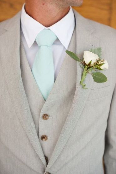 White wedding buttonhole