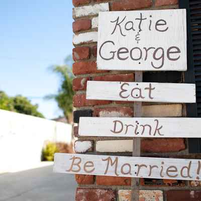 Outdoor white wedding signs