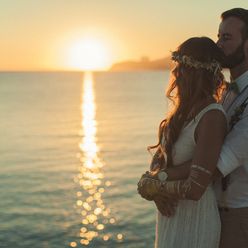 Beach bridal hair and make-up