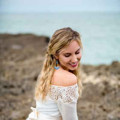 Beach bridal hair and make-up