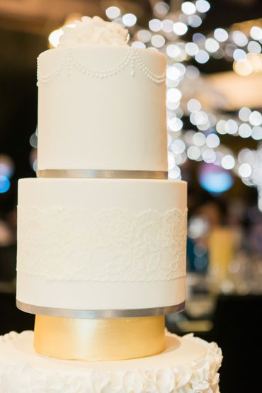 Ivory wedding cakes