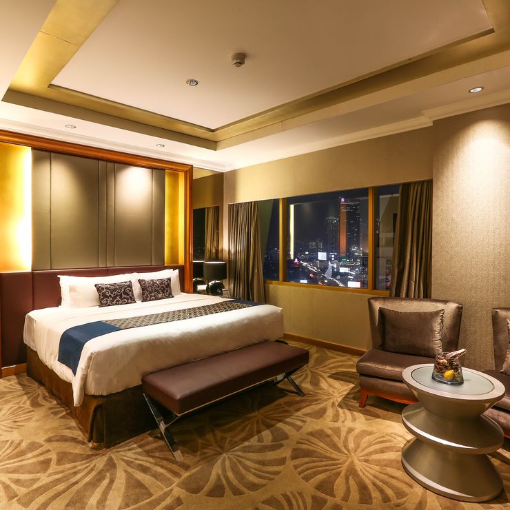 Hotel Rooms & Facilities