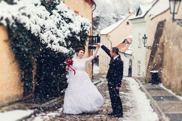 White outdoor long wedding dresses