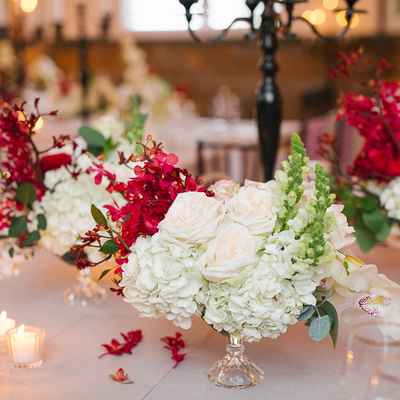 White overseas wedding floral decor