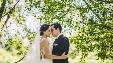 Outdoor wedding photo session ideas
