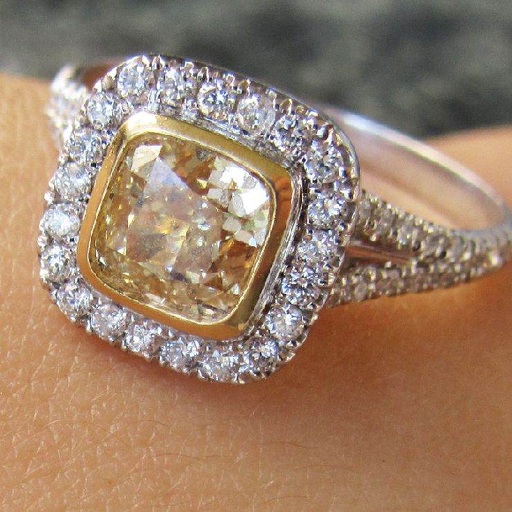 Diamond Engagement Ring, 18K White Gold, VS Pinkish Purple Sapphire Top Quality, Diamonds F VS1