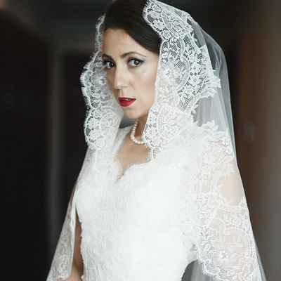 White overseas wedding headpieces, veils, cover-ups & brooches
