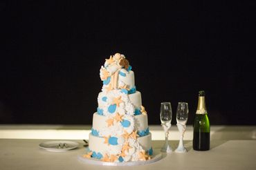 White marine wedding cakes