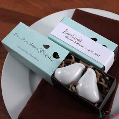Breakfast at tiffany's brown wedding favours