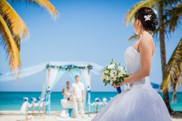 Overseas real weddings