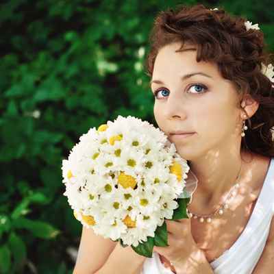 Summer white daisy wedding bouquet